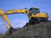    Komatsu PW200-7