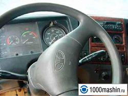 Руль и панель приборов самосвала Daewoo Руль и панель приборов самосвала Daewoo