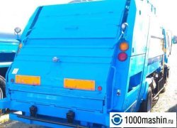 Японский мусоровоз Isuzu - приемный бункер Японский мусоровоз Isuzu - приемный бункер